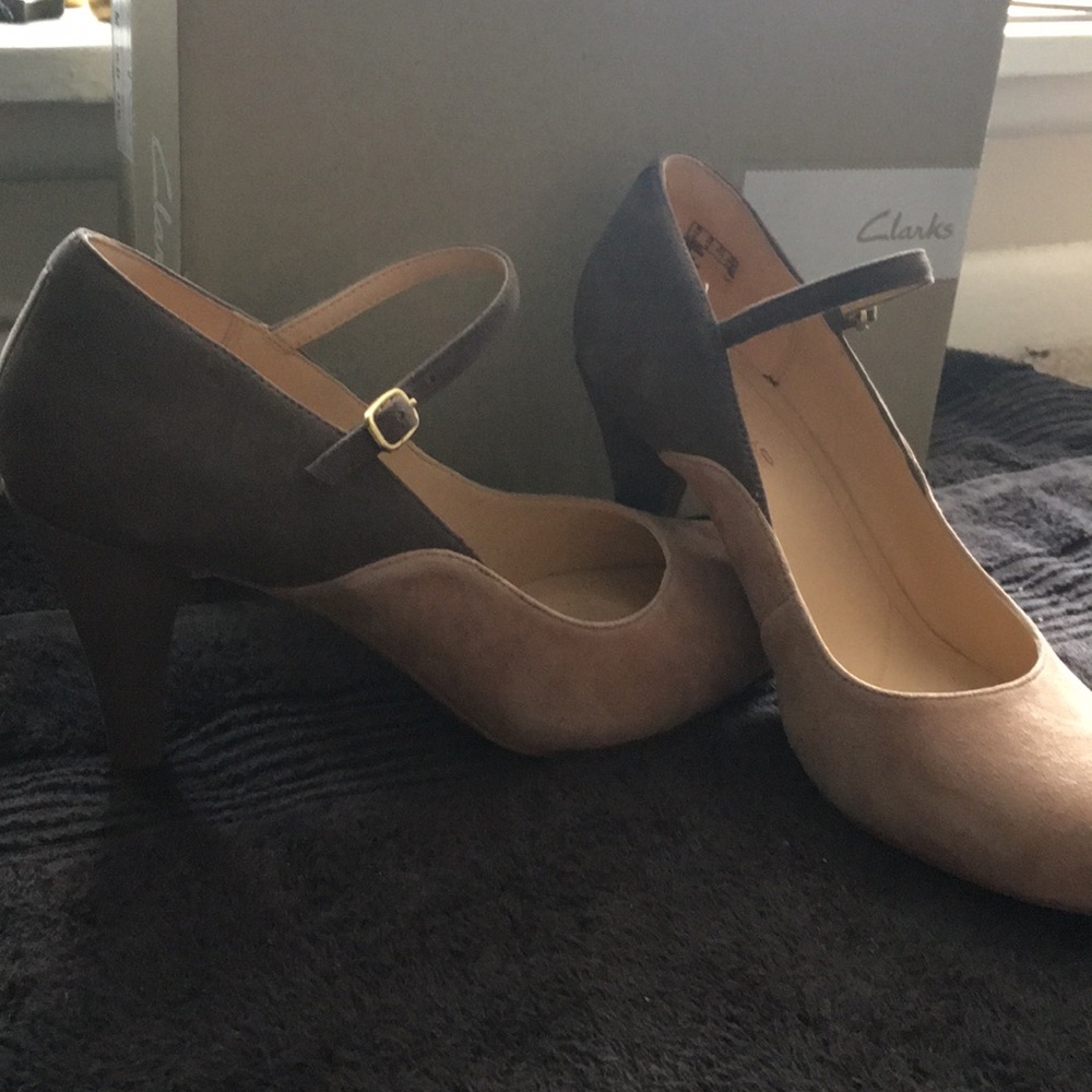 Heels - Picture 2 of 7